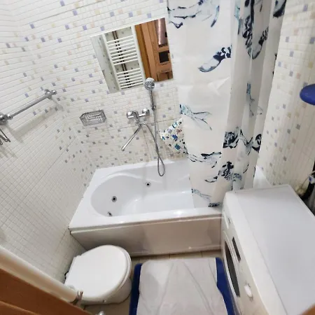 Midtown Apartment